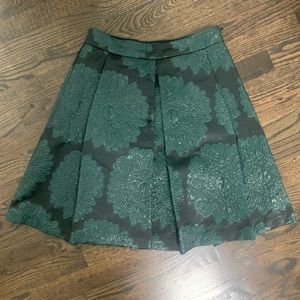 NWT Gorgeous Textured Trina Turk Skirt Sz 4